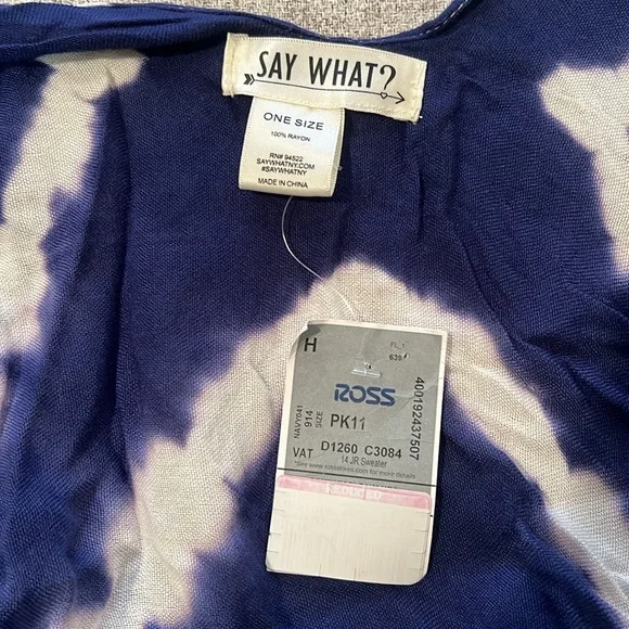 Fun pullover/ shawl - Picture 2 of 2